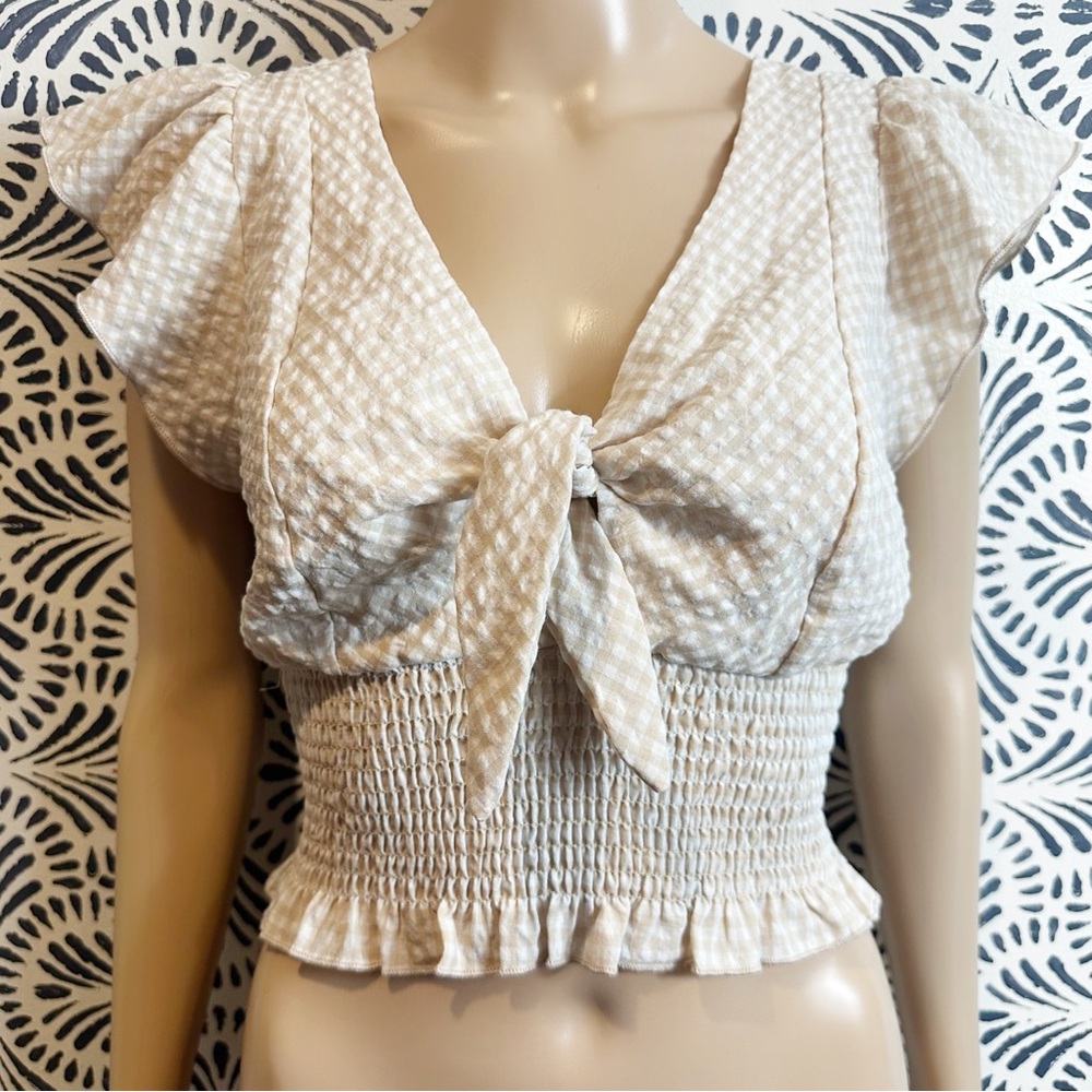Kirious Los Angeles Beige Gingham Chest Tying Smocked Cropped Top FLAW